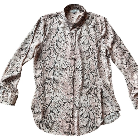 Rose & Olive Tops - ROSE & OLIVE Medium Snake Skin blouse